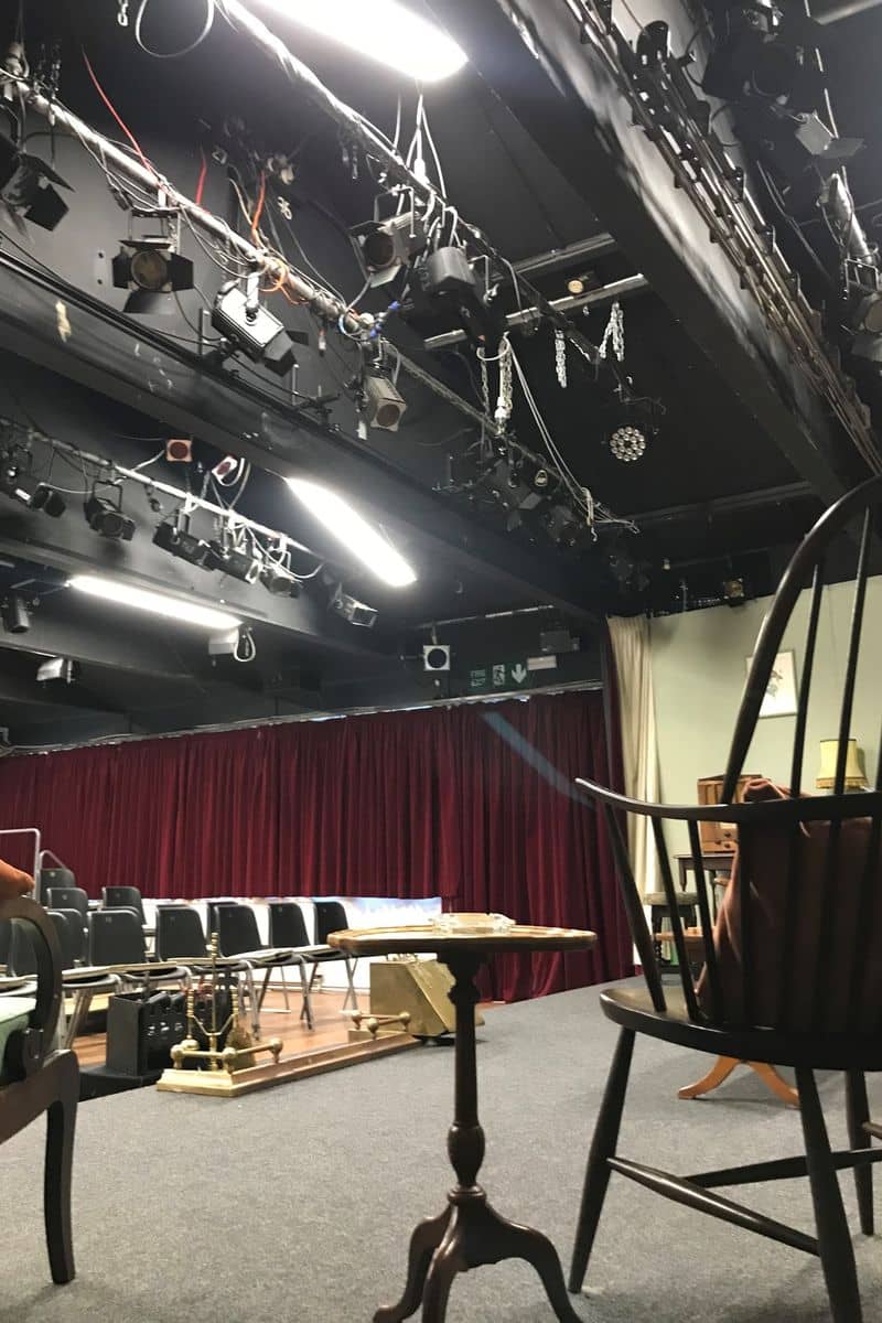 Dangerous Corner - set